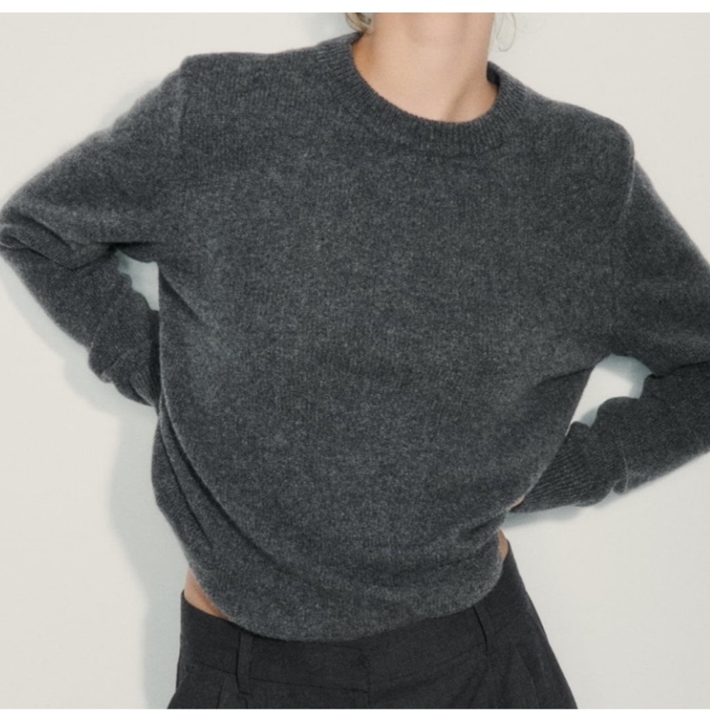 Zara Gray Crew Neck Sweater Long Sleeves Rib Trim 70% Wool Sz S